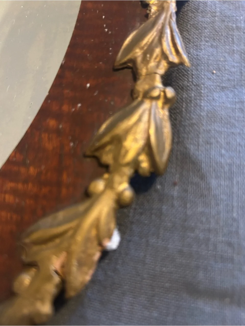N/A small oval